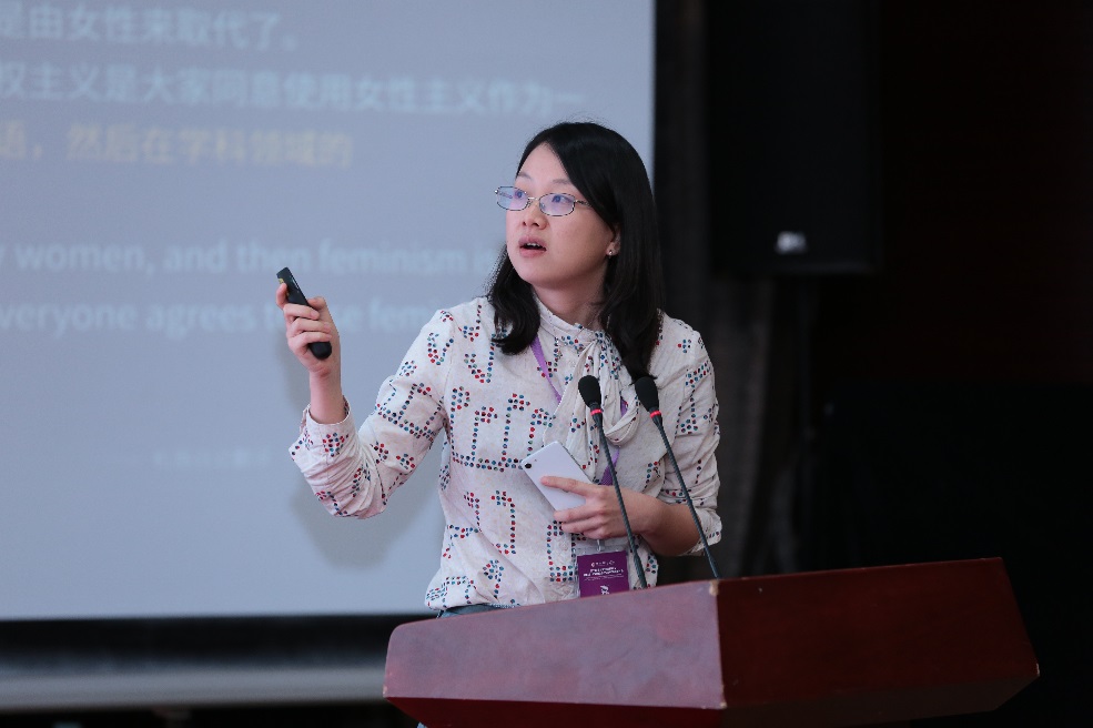 中山大学博士后刘菡论坛最后,中国社会科学院新闻传播研究所的卜卫